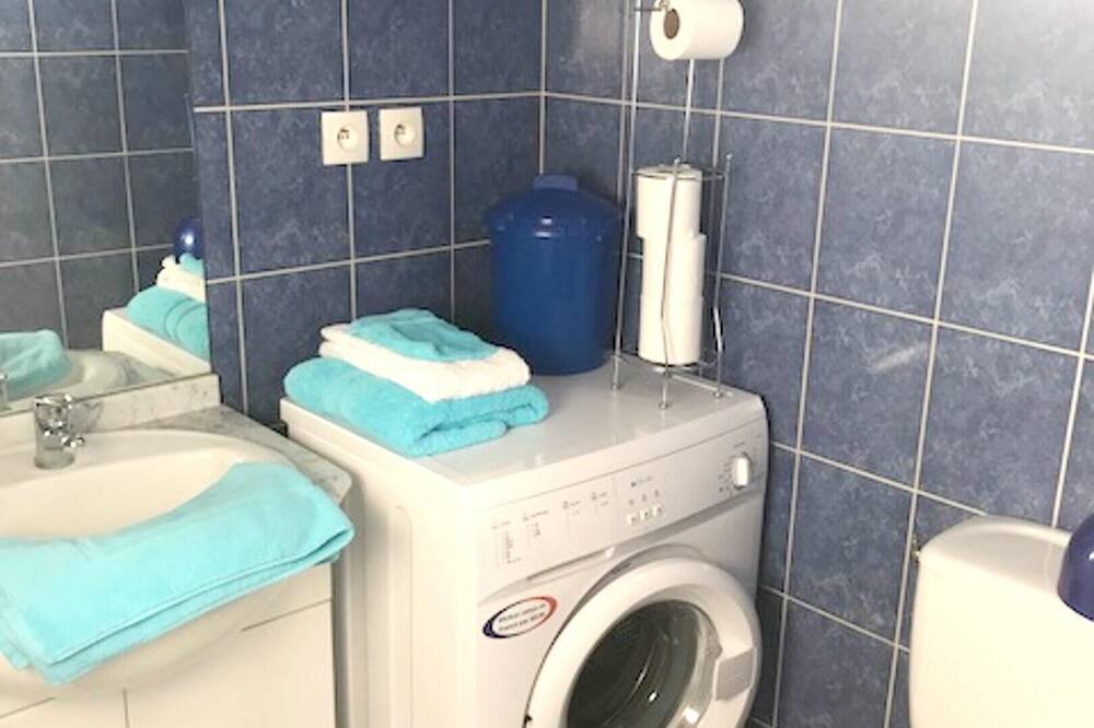 Photo of Bathroom in Mouterre-Silly