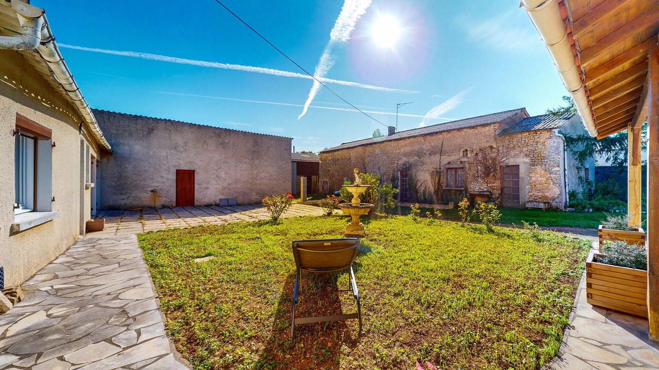 Photo of Patio Balcony in La Grimaudiere