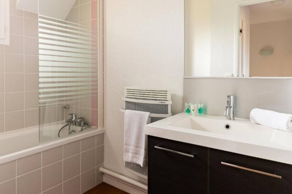 Photo of Bathroom in Montignac