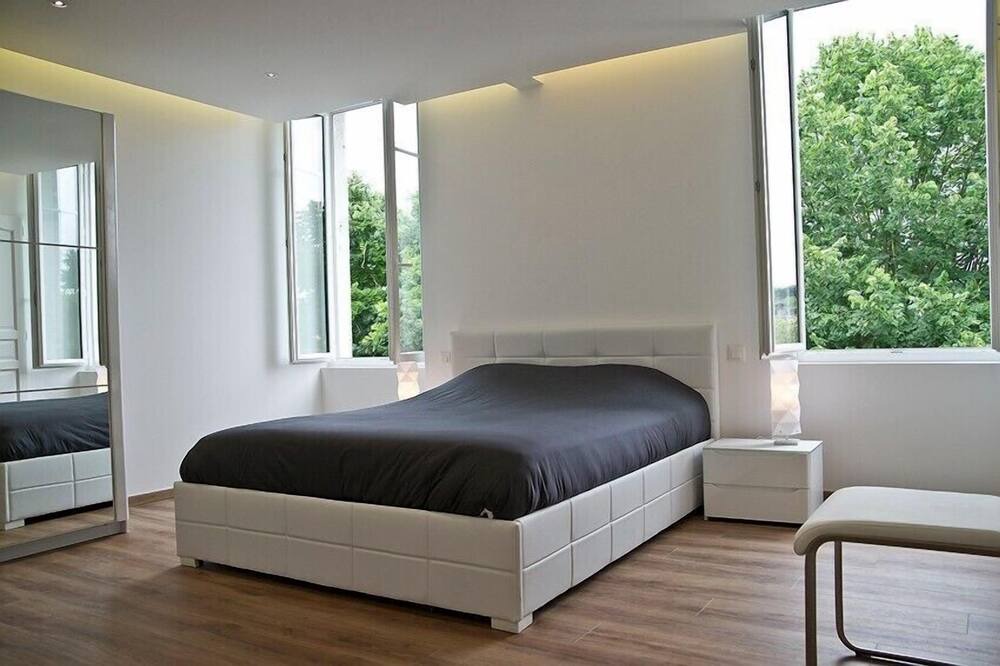 Photo of Bedroom in Barbaste