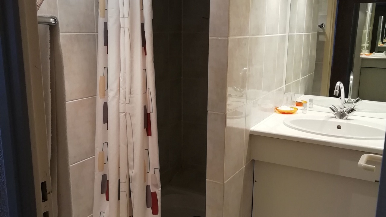 Photo of Bathroom in Chauvigny
