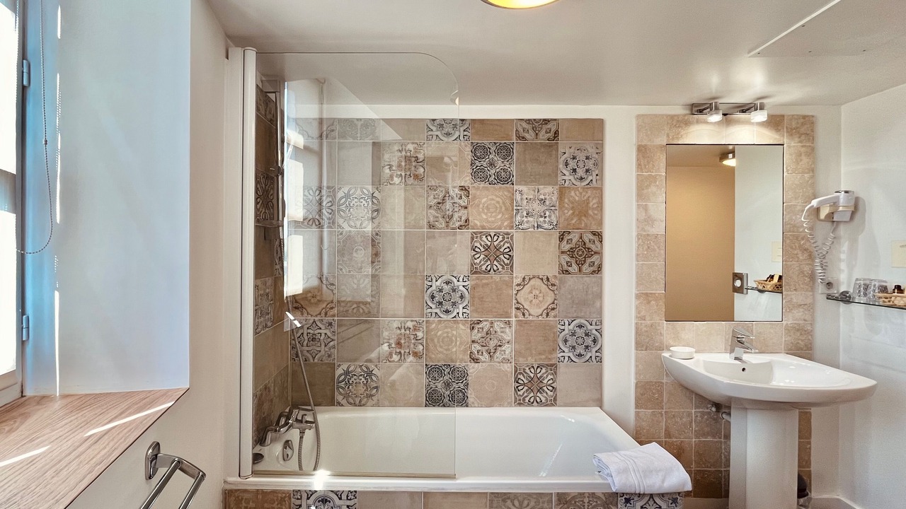 Photo of Bathroom in Bayonne