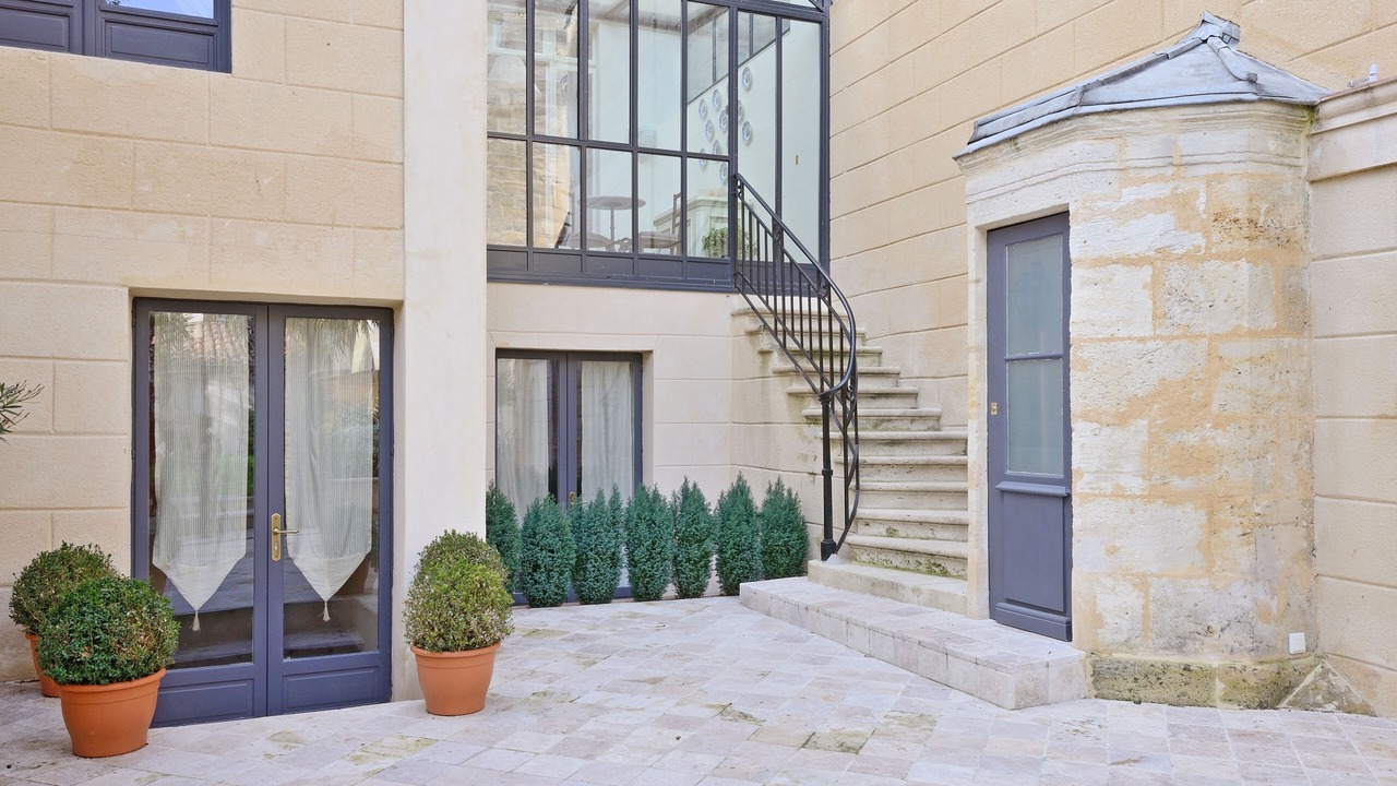 Photo of Outdoor in Saint Seurin - Fondaudege