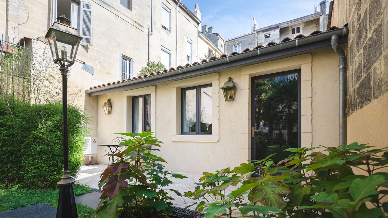 Photo of Patio Balcony in Saint Seurin - Fondaudege