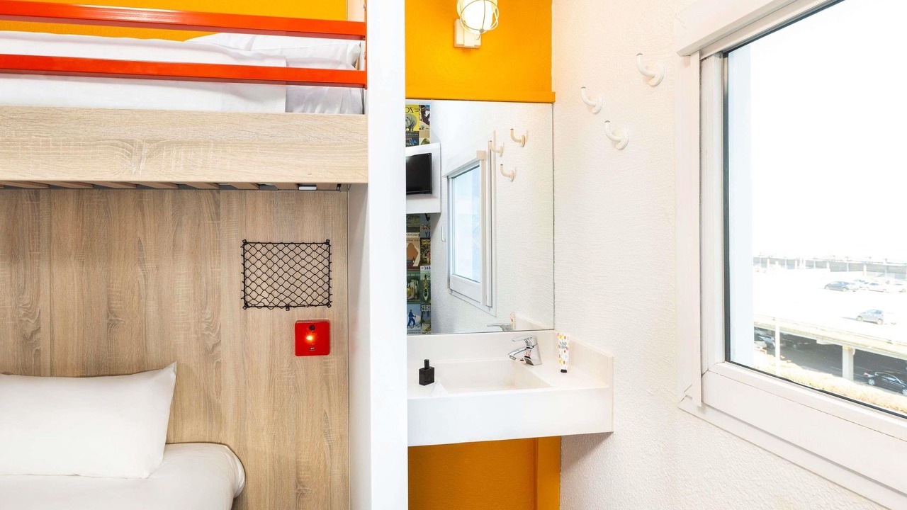 Photo of Bedroom in Chasseneuil-du-Poitou