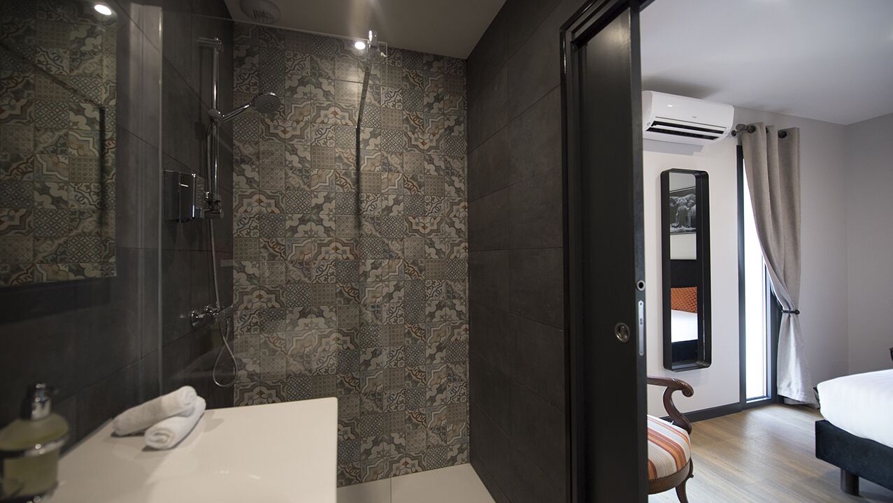 Photo of Bathroom in Saint-Medard-d'Eyrans