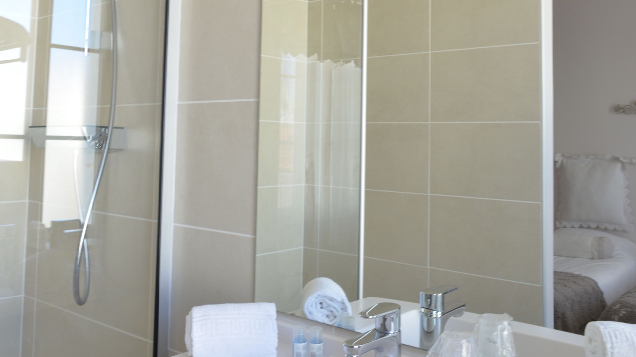 Photo of Bathroom in Fouras