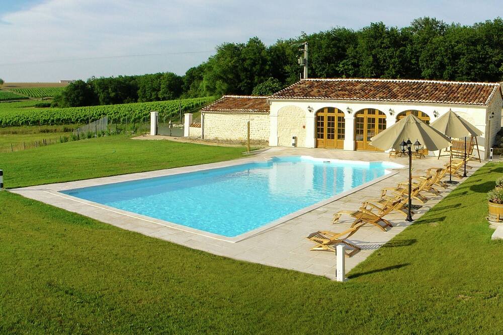 Photo of Outdoor in Saint-Preuil