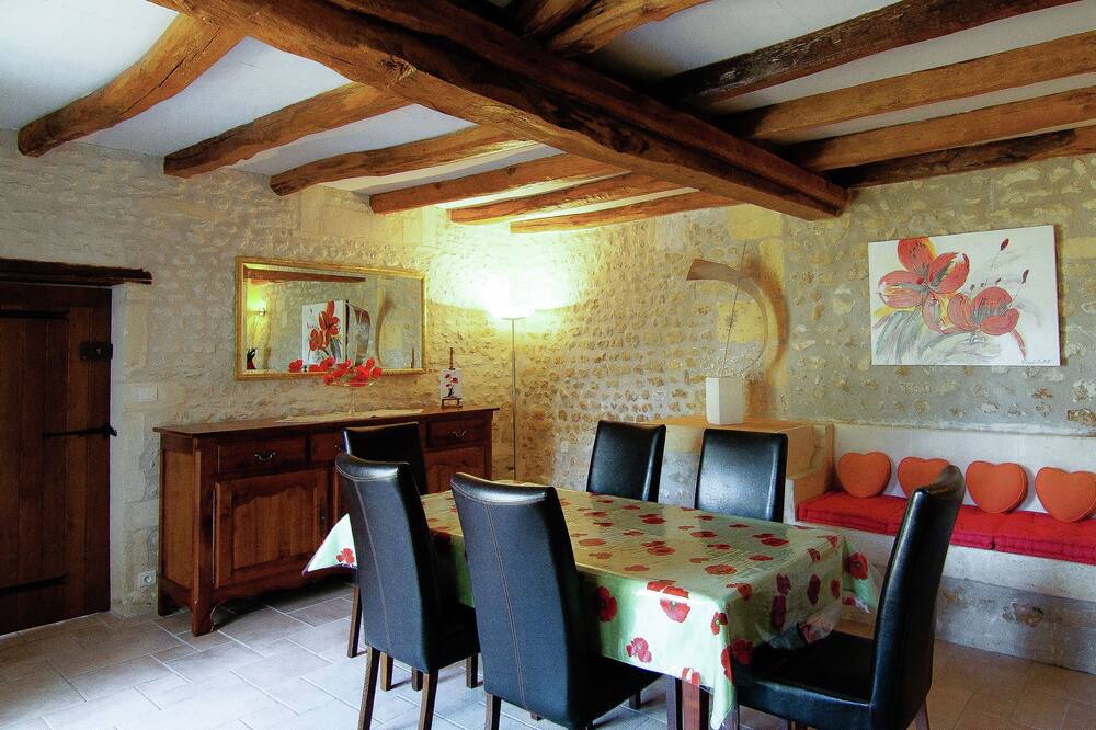 Photo of Livingroom in Saint-Preuil