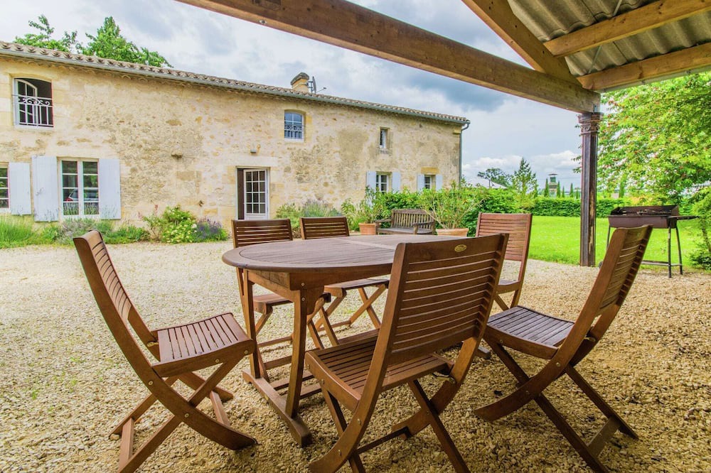 Photo of Patio Balcony in Saint-Cibard