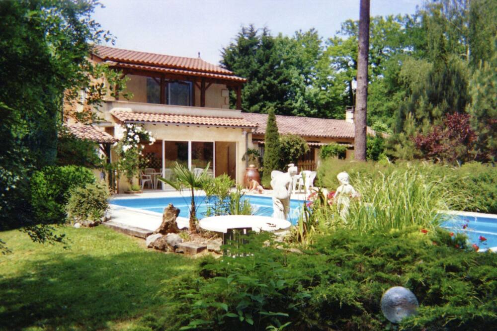 Photo of Outdoor in Lamonzie-Montastruc