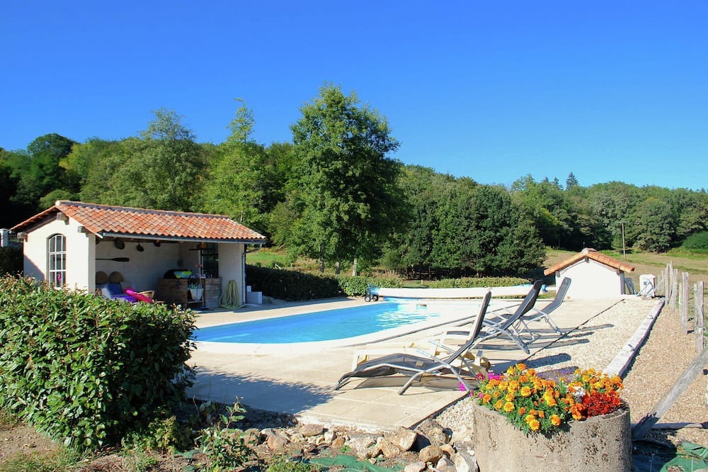 Photo of Outdoor in Roussines