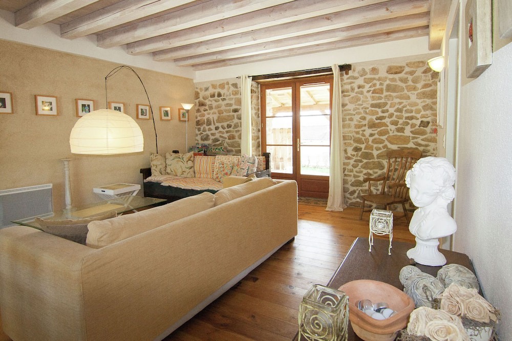 Photo of Livingroom in Roussines