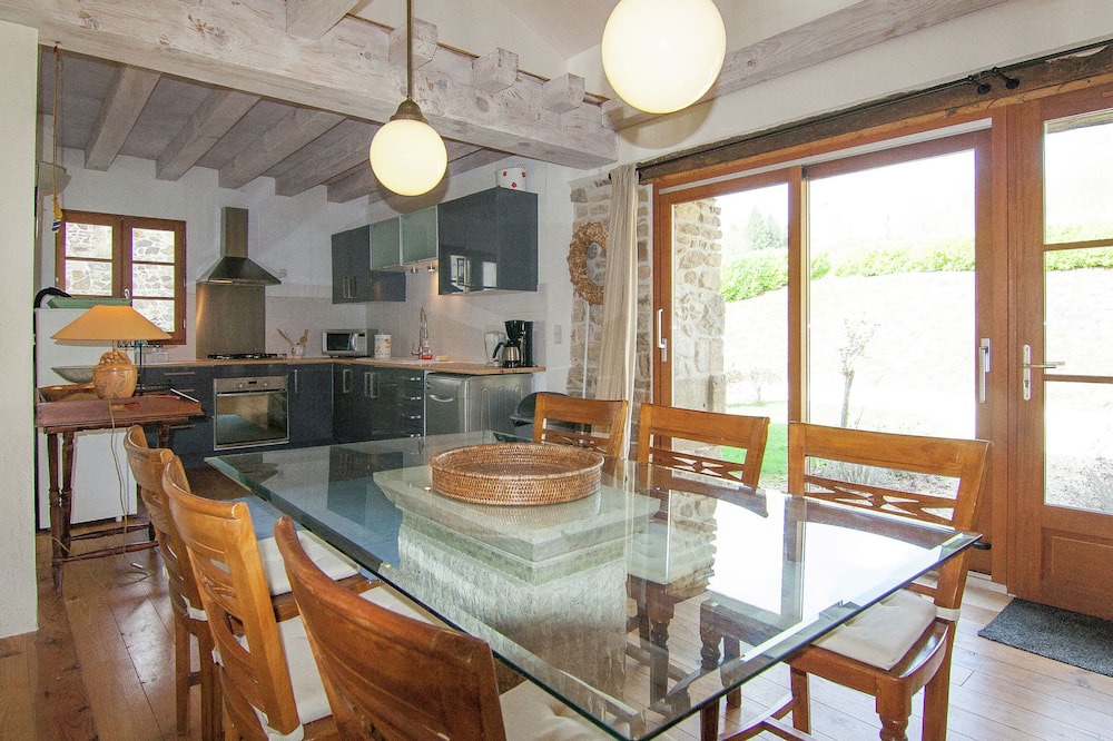 Photo of Livingroom in Roussines