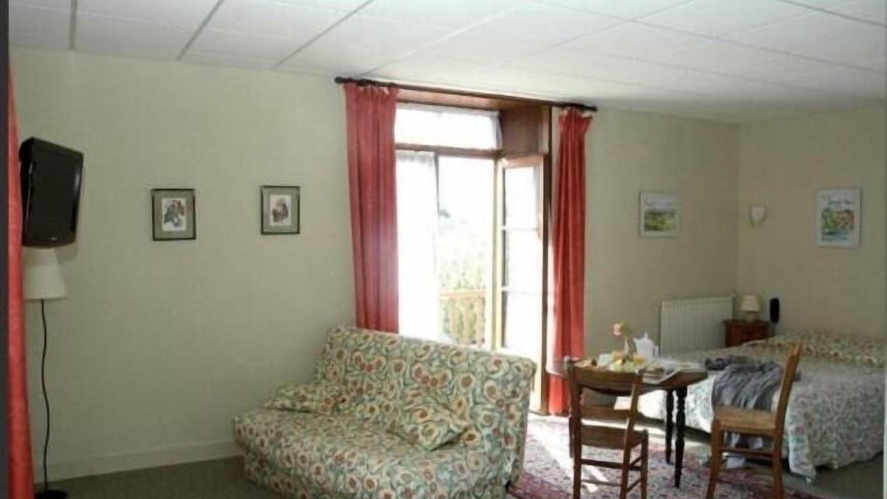Photo of Others in Cieux