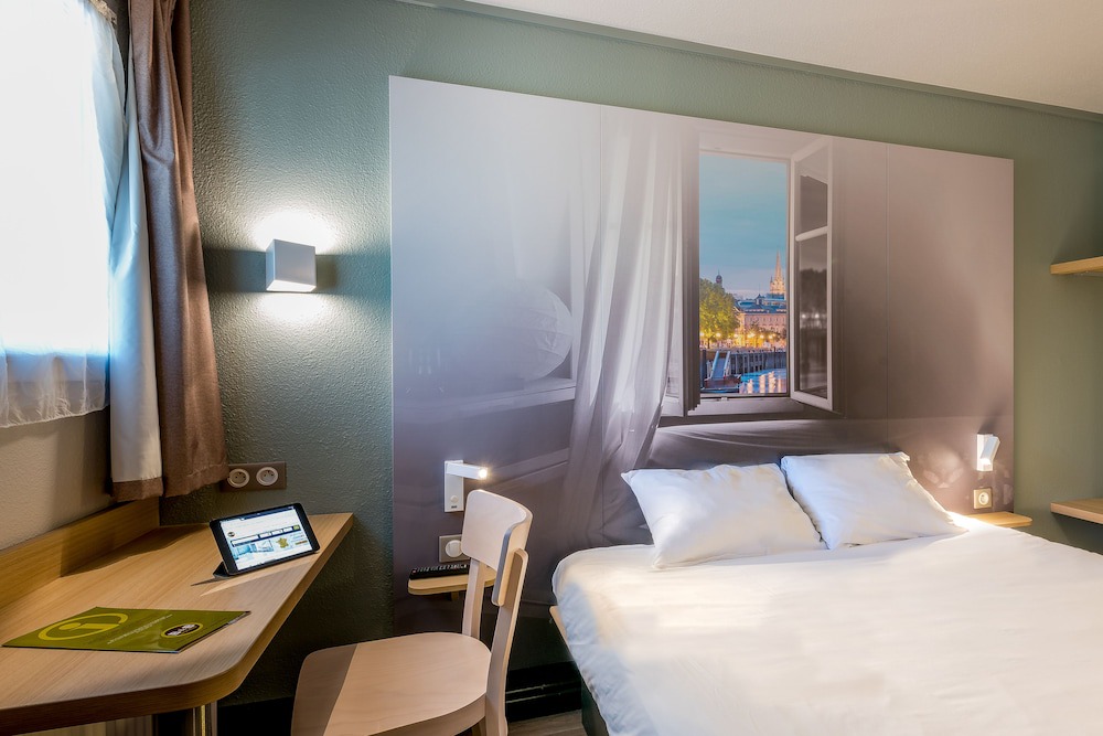 Photo of Bedroom in Villenave-d'Ornon