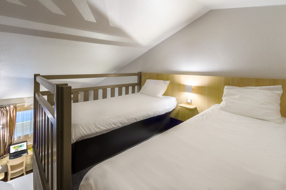 Photo of Bedroom in Villenave-d'Ornon