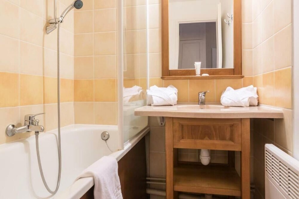 Photo of Bathroom in Monflanquin
