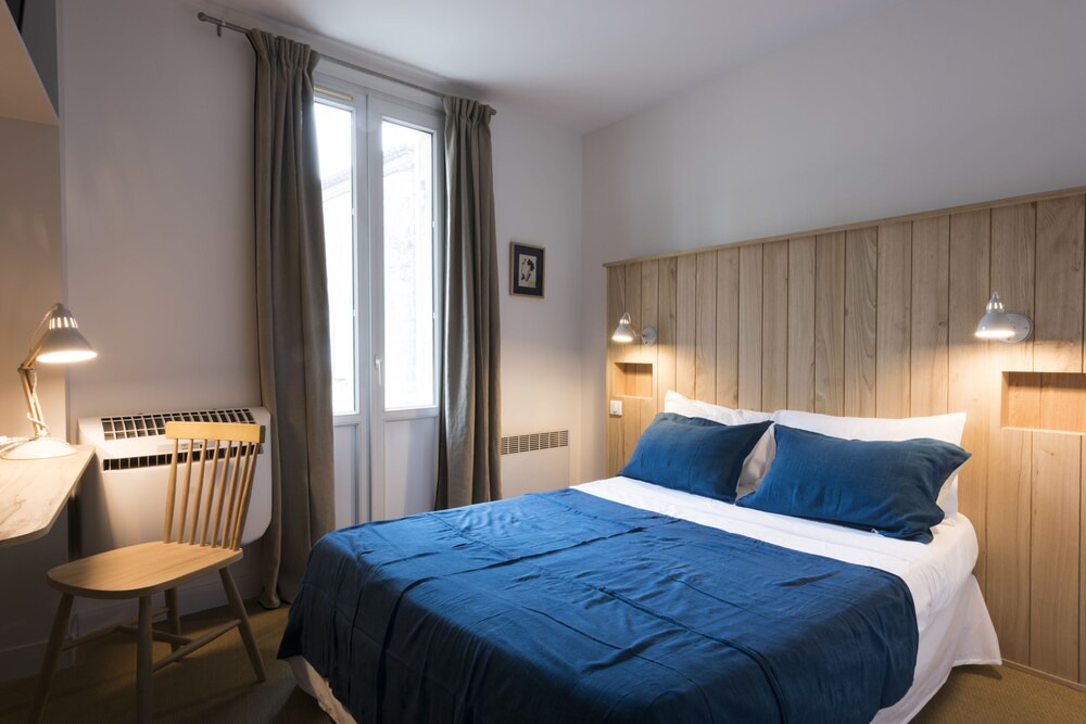 Photo of Bedroom in Saint-Emilion