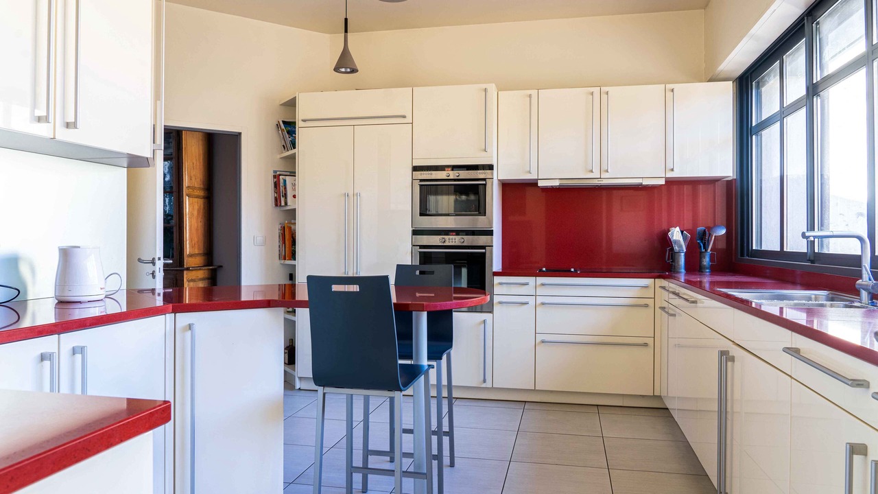 Photo of Kitchen in Bordeaux Golden Triangle