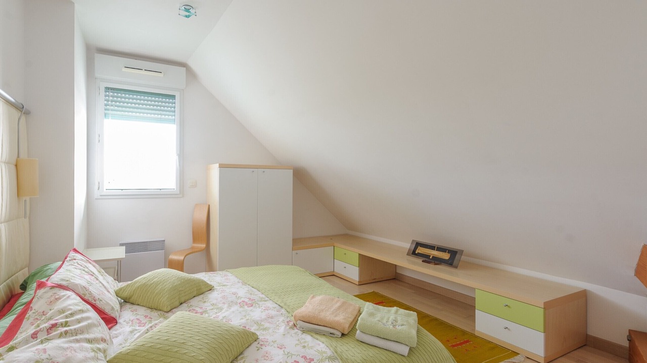 Photo of Bedroom in Port District