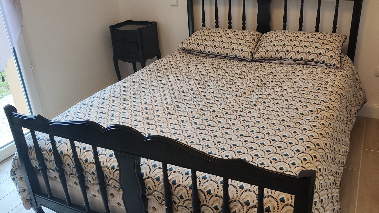 Photo of Bedroom in Saint-Caprais de Blaye
