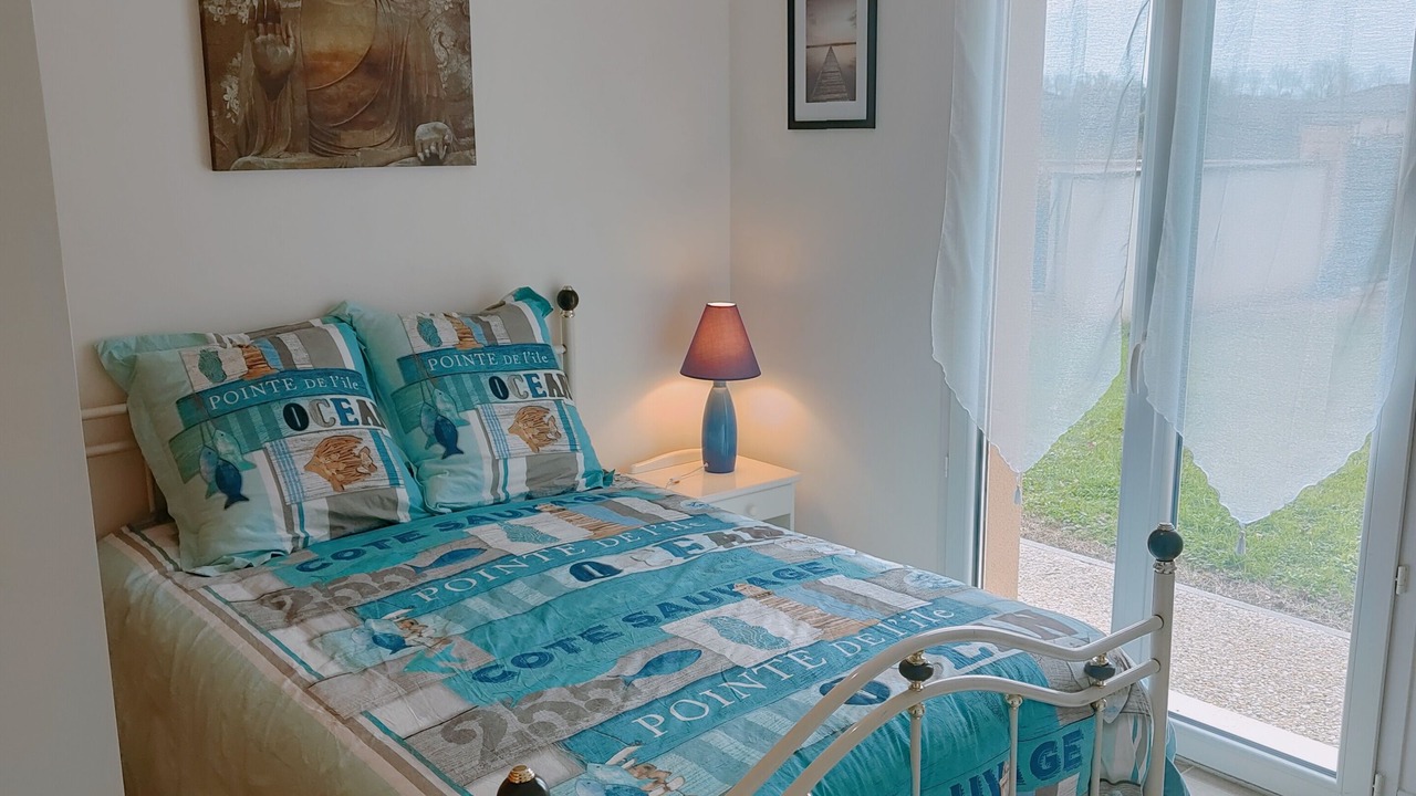 Photo of Bedroom in Saint-Caprais de Blaye