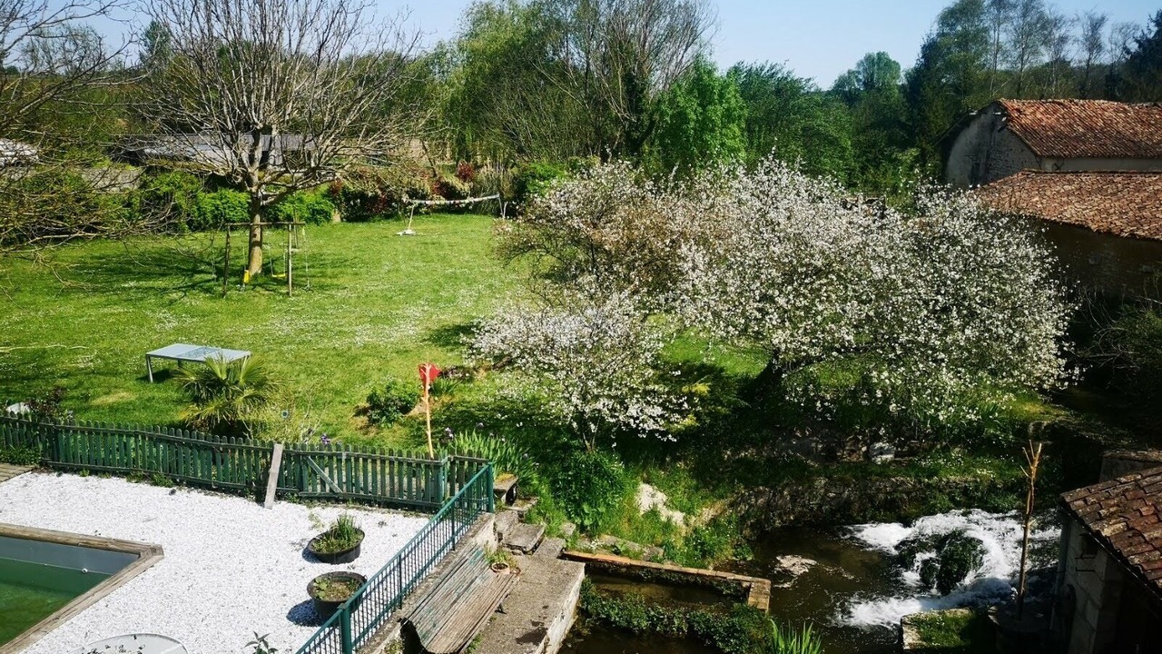 Photo of Outdoor in Annepont