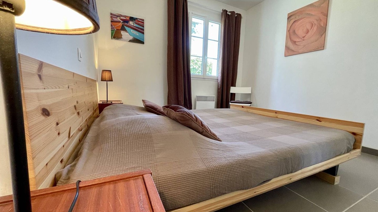 Photo of Bedroom in Domino