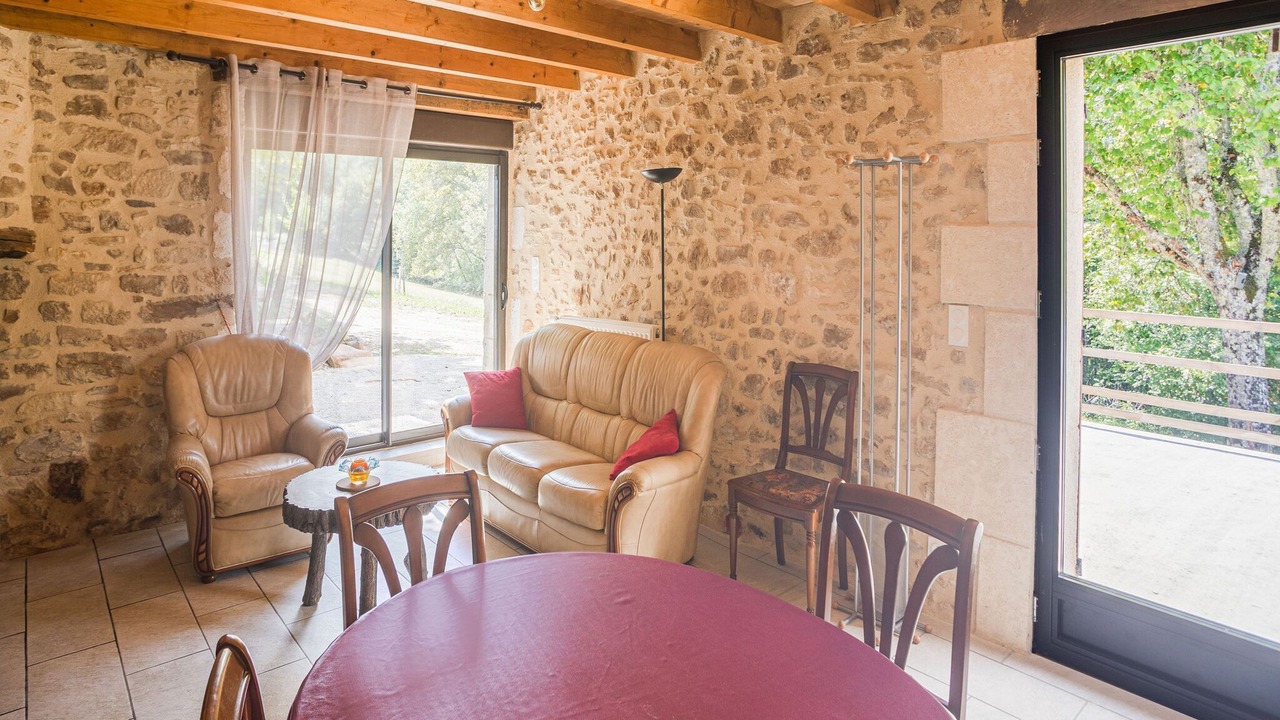 Photo of Livingroom in Saint-Cernin-de-lHerm