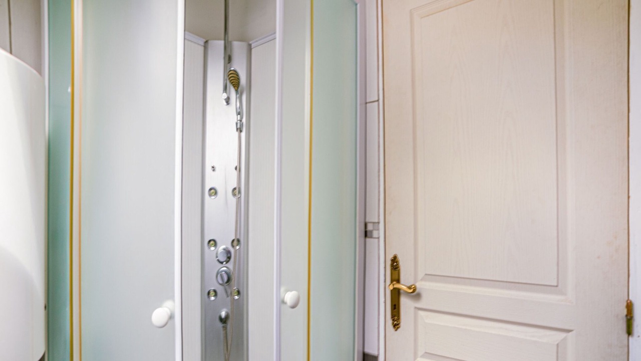 Photo of Bathroom in Saint-Cernin-de-lHerm