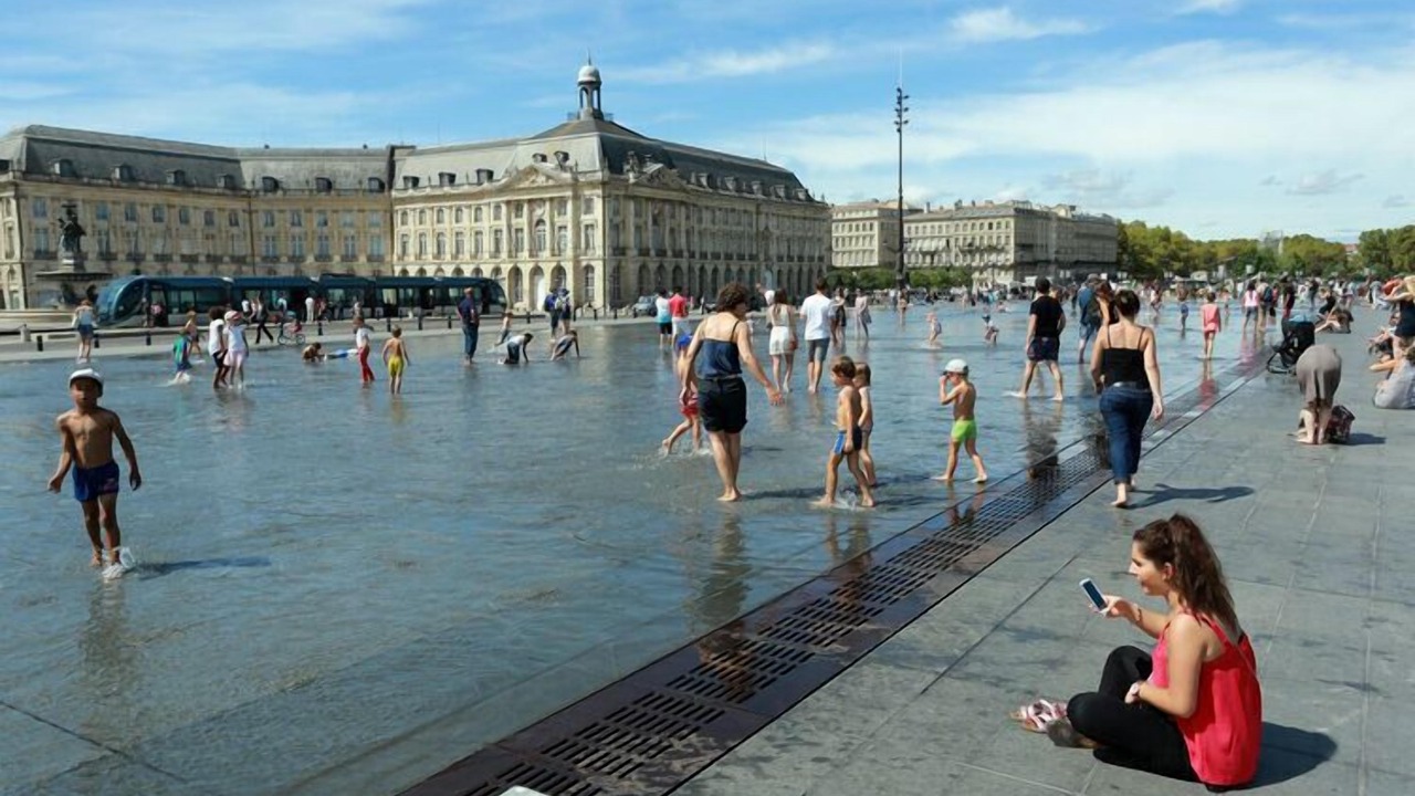 Photo of Others in Salles