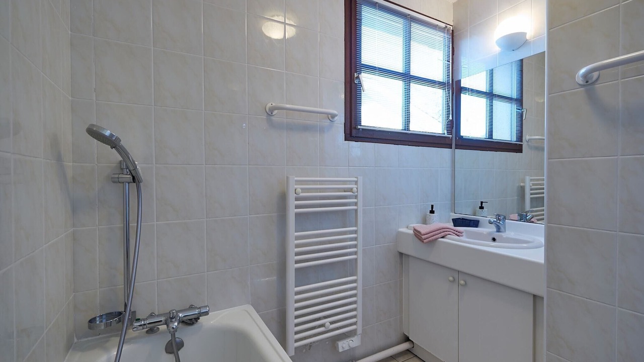 Photo of Bathroom in Salles