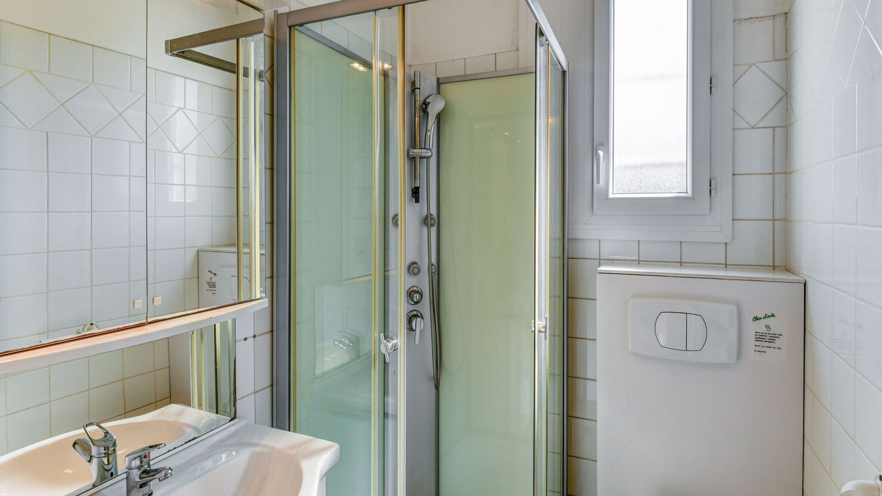 Photo of Bathroom in Saint-Savinien