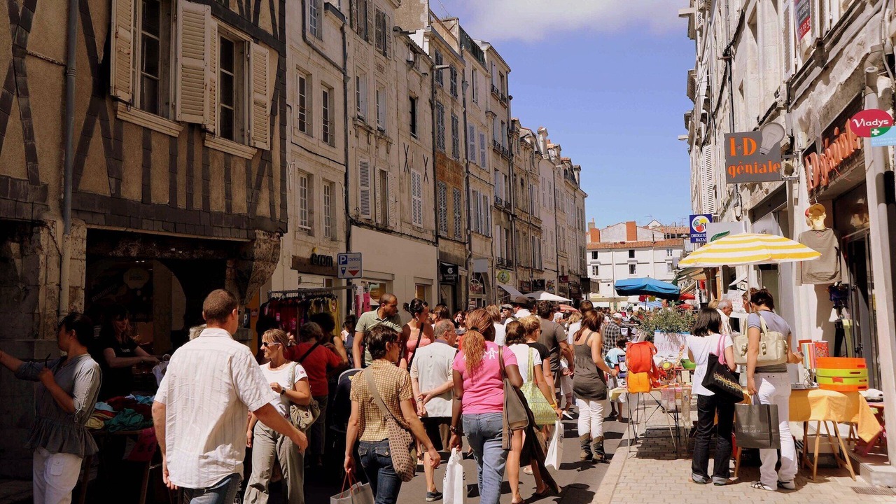Photo of Others in Vasles