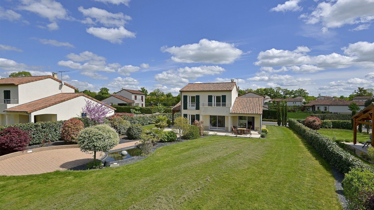 Photo of Outdoor in Vasles