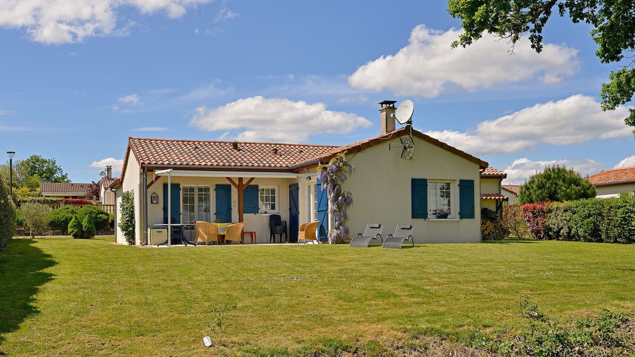 Photo of Outdoor in Vasles