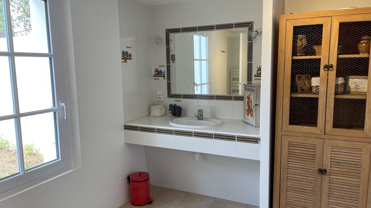 Photo of Bathroom in Le Bois-Plage-en-Re