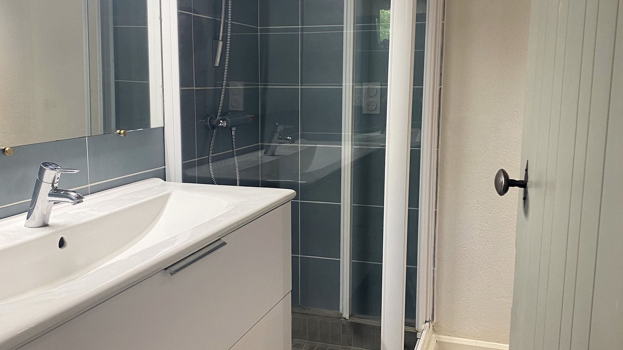 Photo of Bathroom in Saint-Cybranet