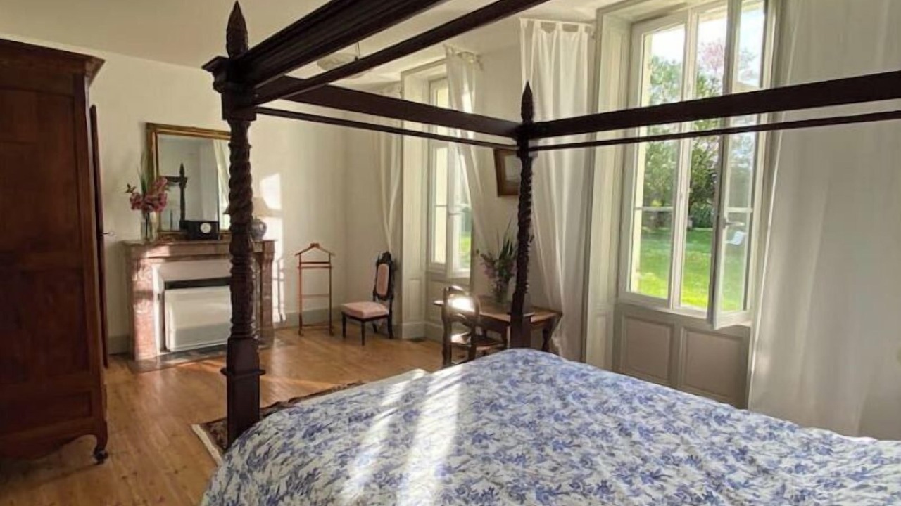 Photo of Bedroom in Saint-Romain-de-Benet