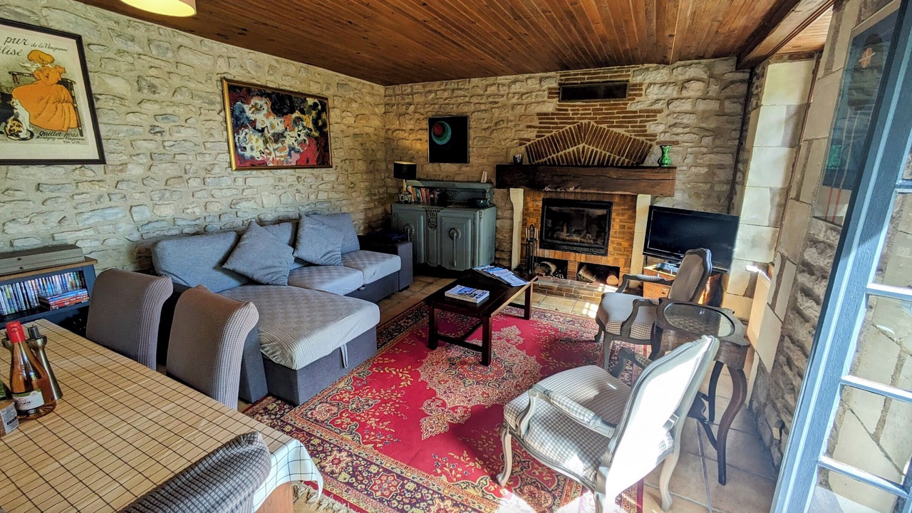 Photo of Livingroom in Charroux