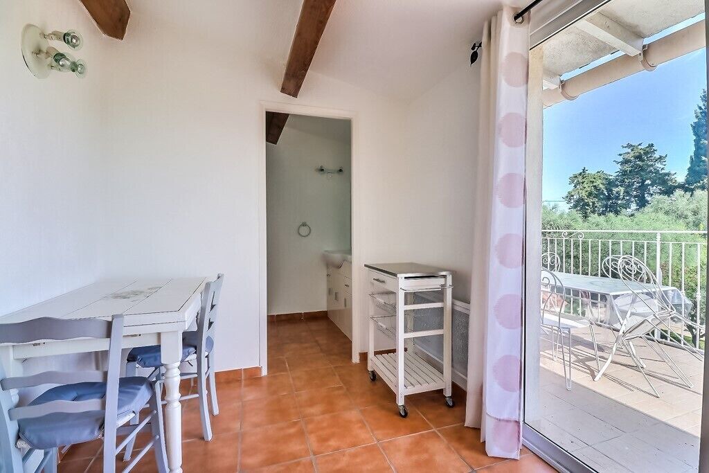 Photo of Others in Beaucaire
