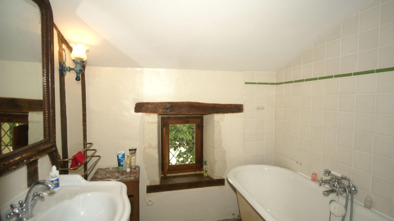 Photo of Bathroom in Thurageau