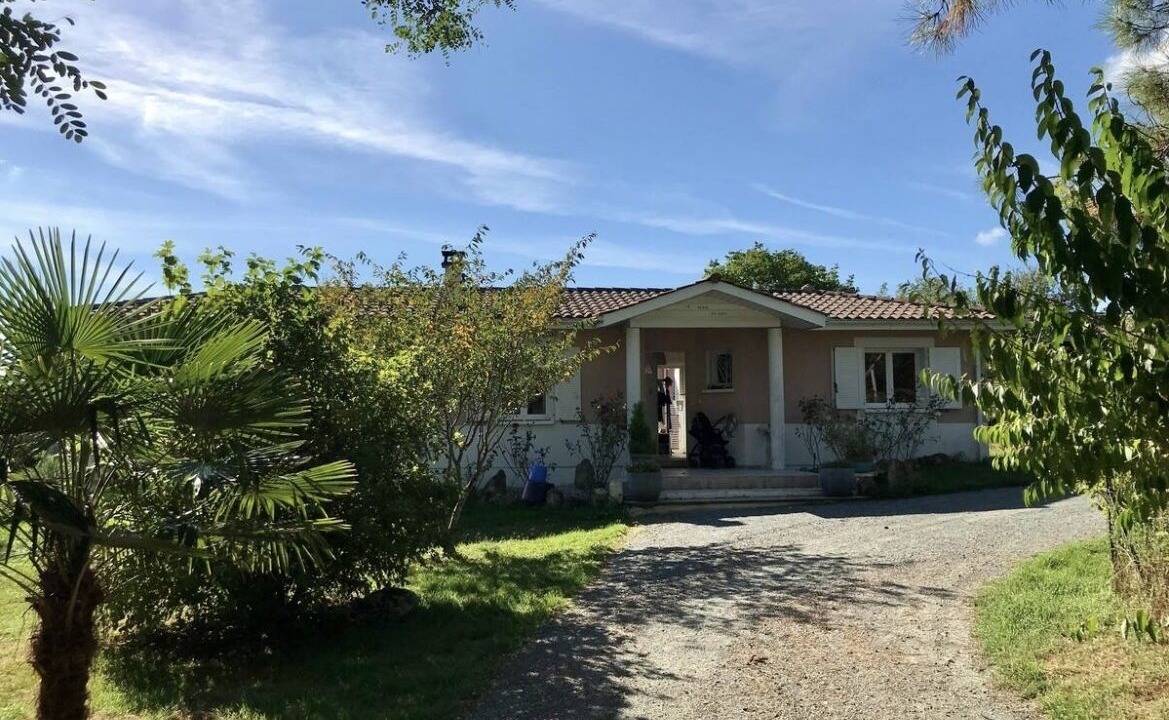 Photo of Outdoor in La Sauve