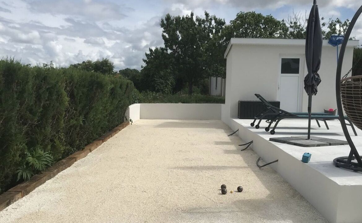 Photo of Patio Balcony in La Sauve