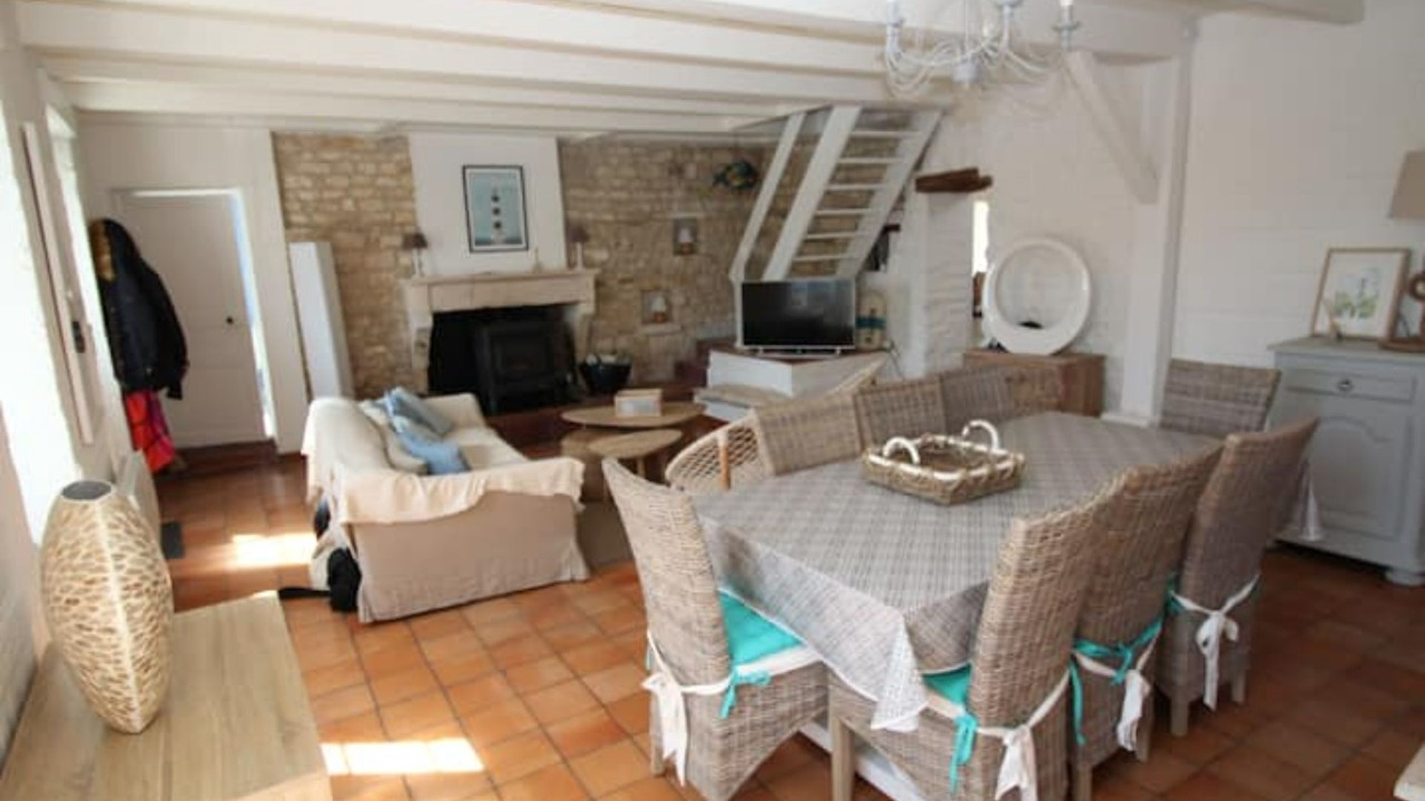Photo of Livingroom in L'Echardiere