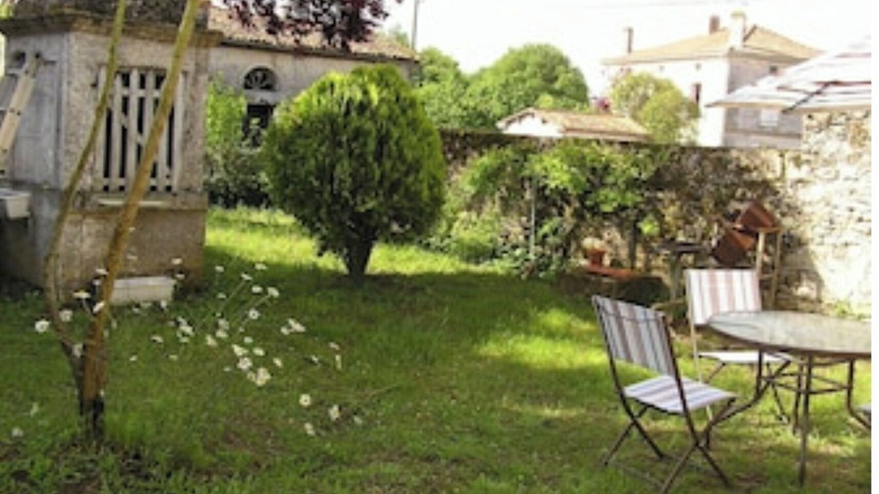 Photo of Outdoor in Champagne-et-Fontaine