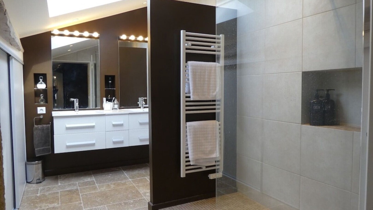 Photo of Bathroom in Mouliets et Villemartin