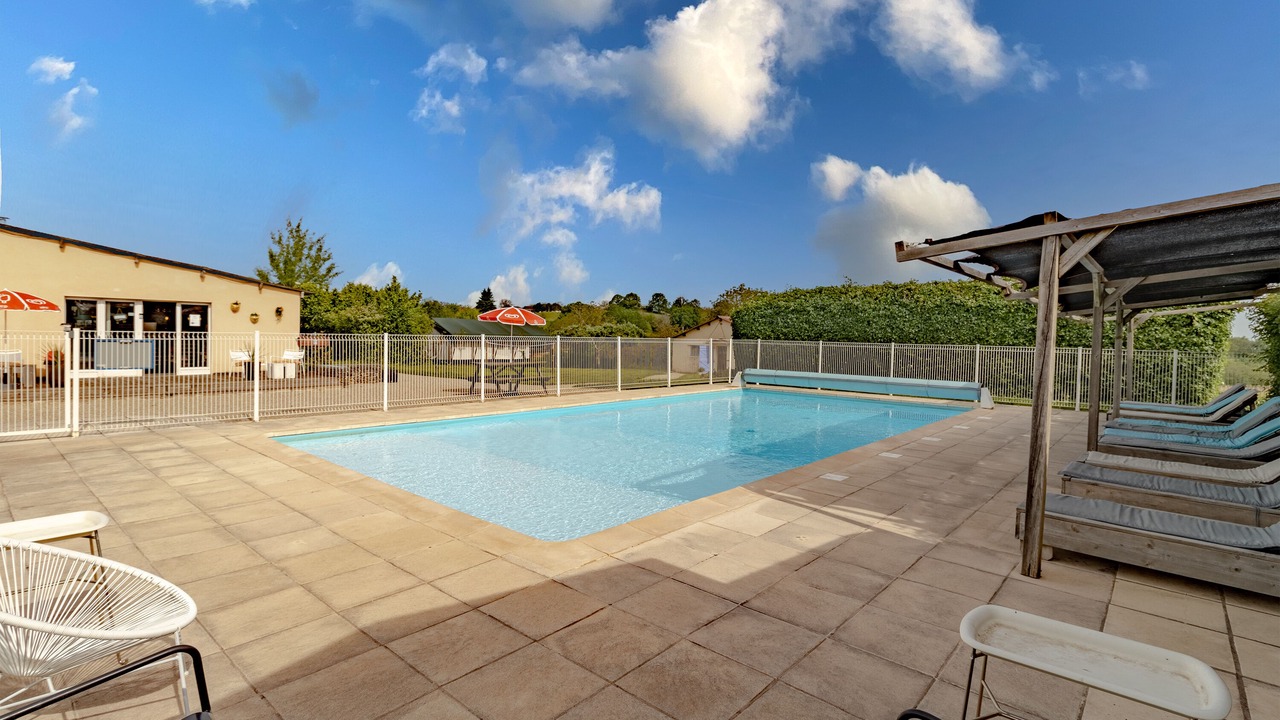 Photo of Outdoor in Jayac