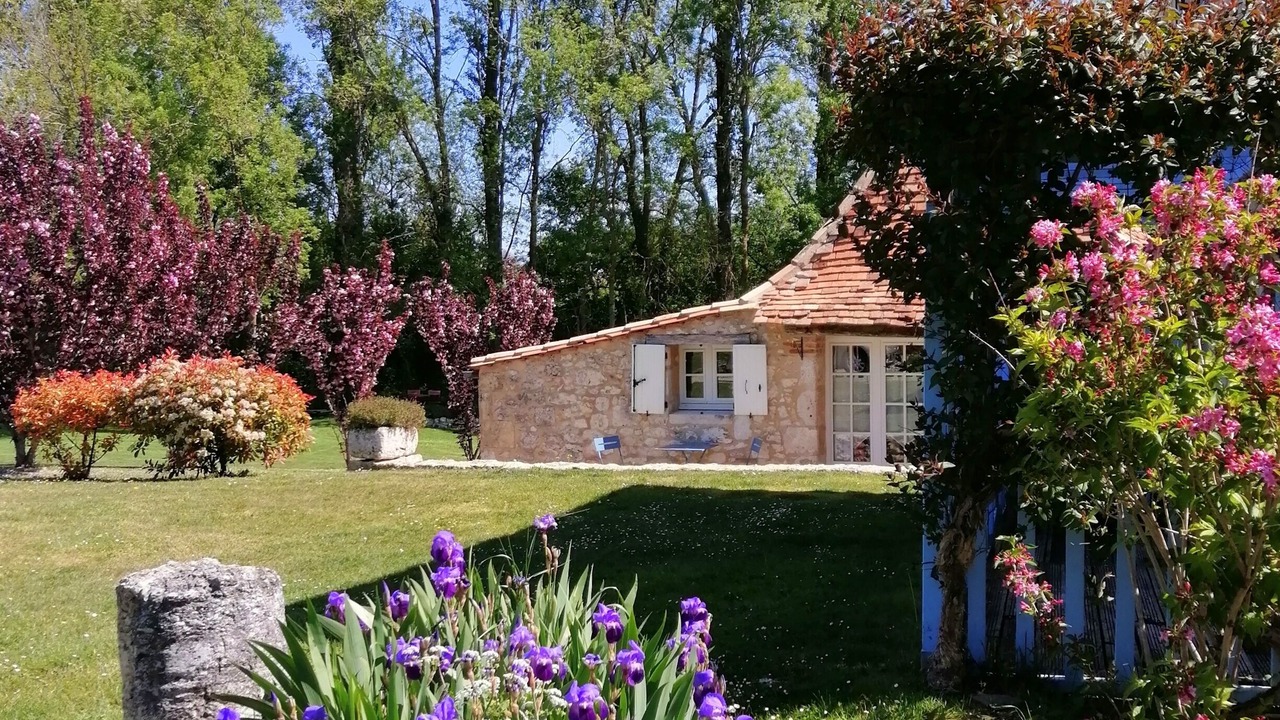 Photo of Outdoor in Monmarves